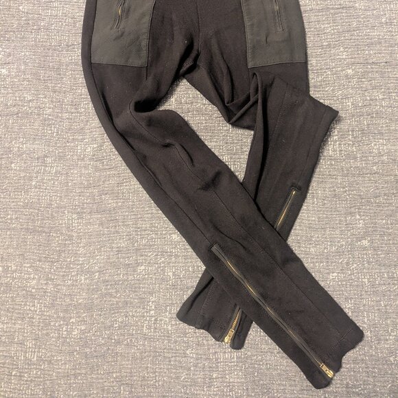 Zara Black dressy leggings with faux leather pockets, zipper detailing - Picture 2 of 4